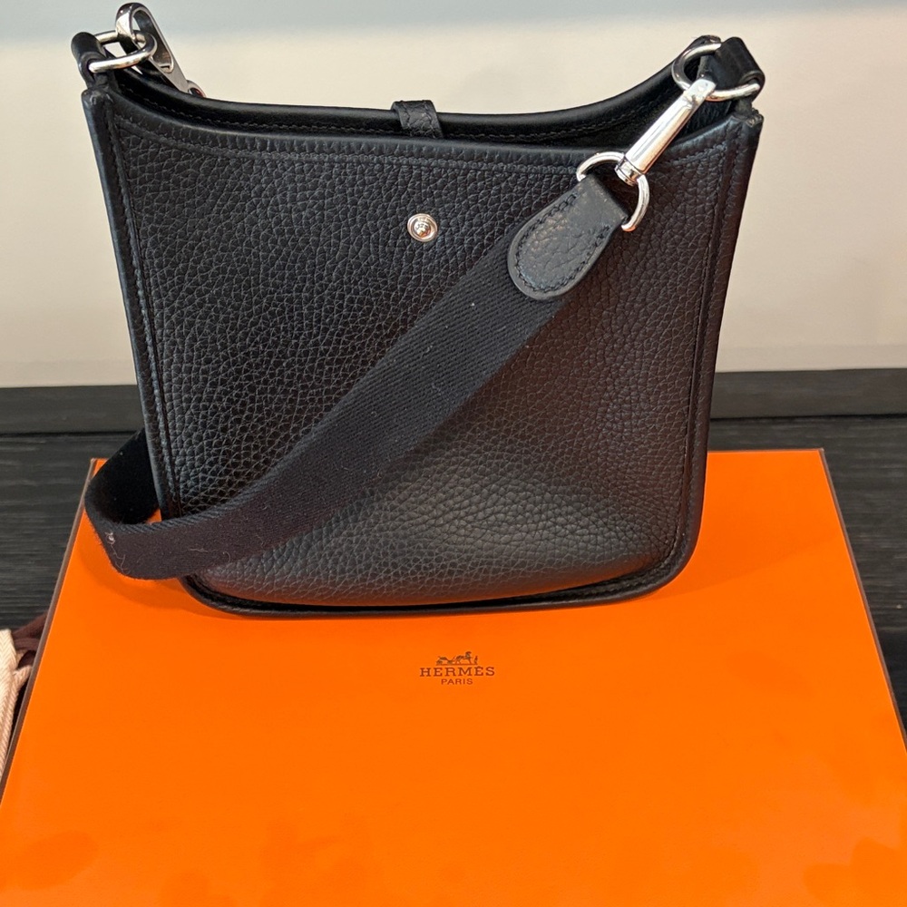 Hermes Evelyn TPM Crossbody - Picture 6 of 7